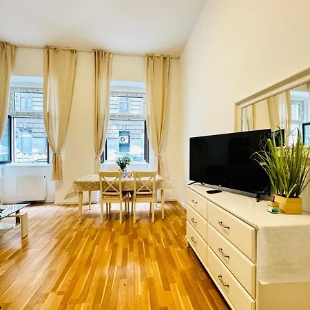 Comfortable Apt, 15 Minutes To Rathausplatz