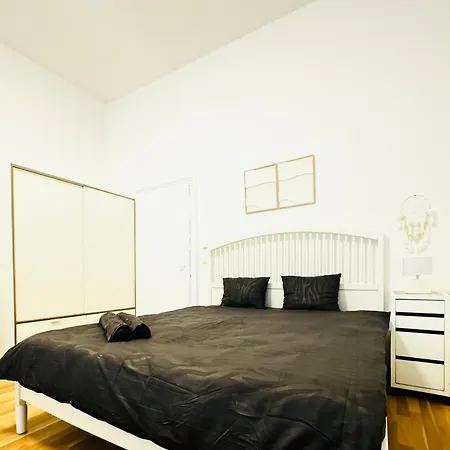 Comfortable Apt, 15 Minutes To Rathausplatz Apartment