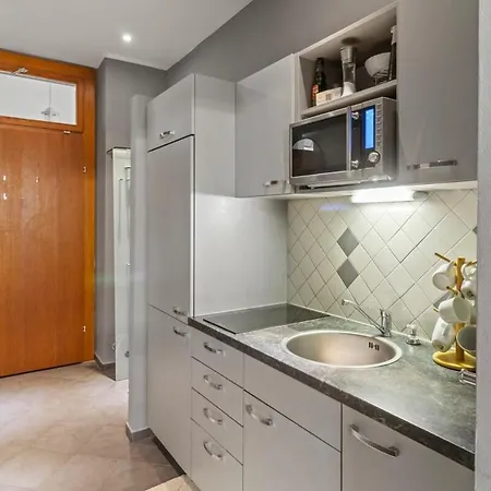 Apartment Neben Augarten I 5 Min To Metro I 10 Min To Vienna