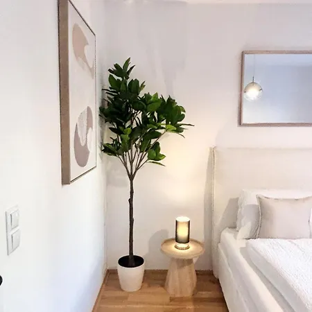 Aura Living 20