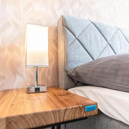 Sweet 2br & 1lr Apartment, Around Donaustadt Apartment *