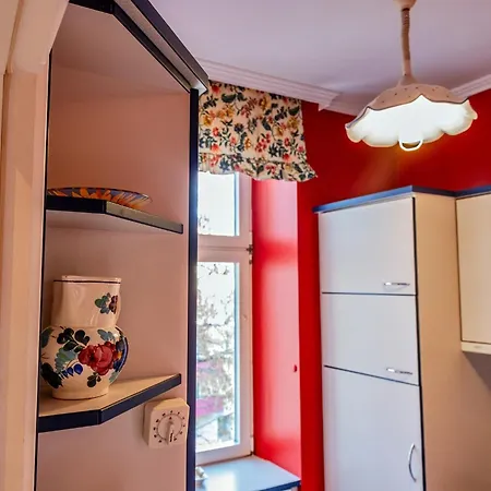 Feel At I Bright Windows I Penzing Trainstation Apartment Vienna