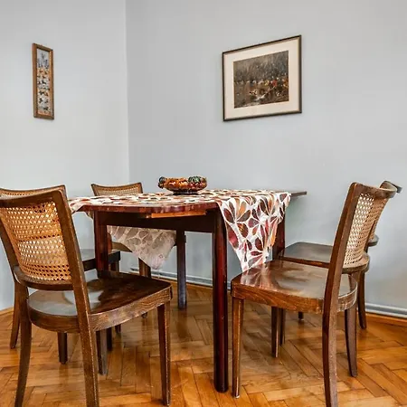 Apartment Feel At I Bright Windows I Penzing Trainstation Vienna