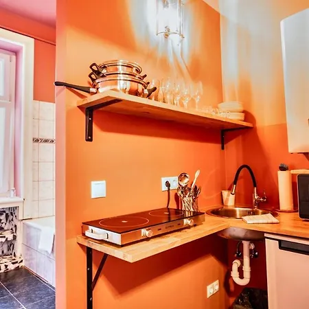 Feel At I Bright Windows I Penzing Trainstation Apartment Vienna