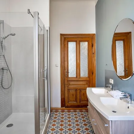 Apartment Feel At I Bright Windows I Penzing Trainstation Vienna
