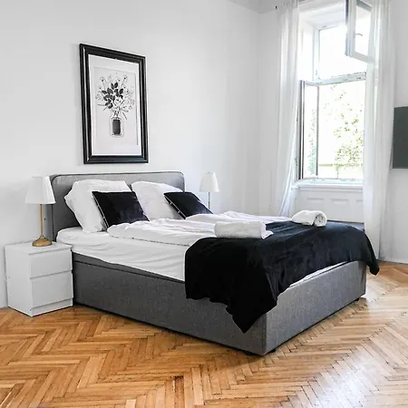 Prime Location Chic Apt, Near Akh Hospital Apartmán