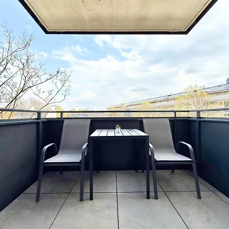 Mit Balkon Und Parkplatz Apartment Vienna