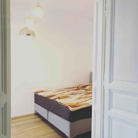 King Bed Free Parking Fast Wifi Pet Friendly