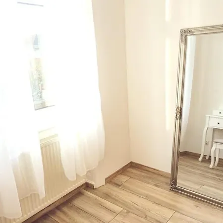 King Bed Free Parking Fast Wifi Pet Friendly * Vienna