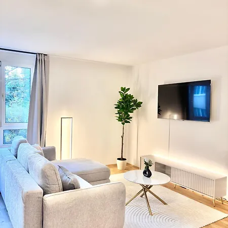 Aura Living 20 Apartment *