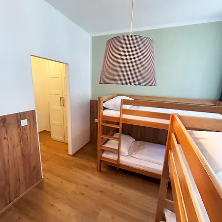 Jimmys Xxl Hotel 4*