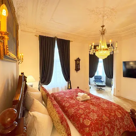 Апартаменты 7th Heaven Center