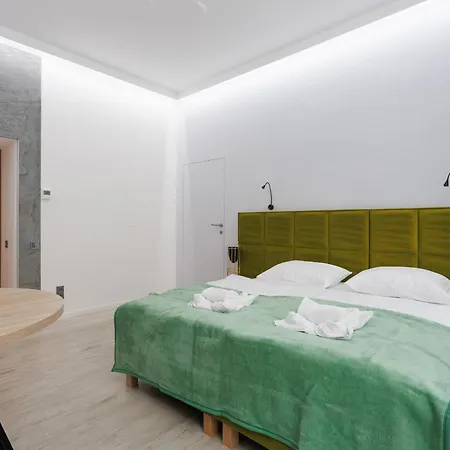 Apartment House In Vienna Apartment *