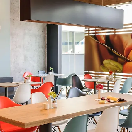 Ibis Hauptbahnhof Vienna