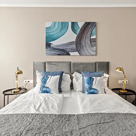 Apartmán At Station I 3 Minutes To Shopping Street I High Speed Wifi