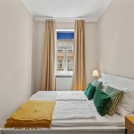 Apartmán 12 Minutes To Schoenbrunn I 5 Minutes To Metro U3 Vídeň