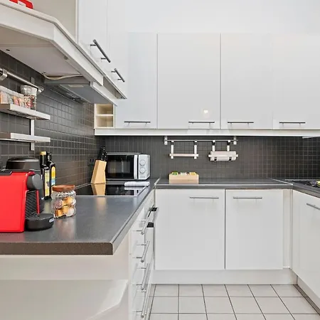 Modern Near Center - Rooftop Terrace Vienna