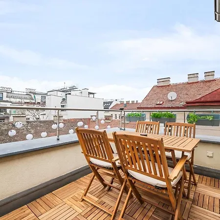 Modern Near Center - Rooftop Terrace Apartment