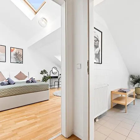 Modern Near Center - Rooftop Terrace *
