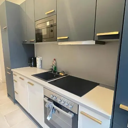 Hauptbahnhof 2 - Kingsize Bed Apartment *