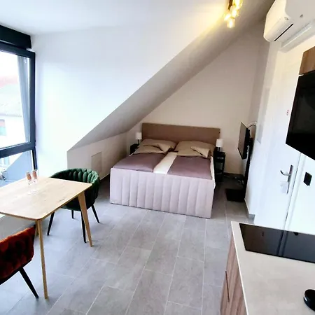 Moderne Mit Klima, Perfekter Anbindung Ins Zentrum Und Kostenlose Parkplaetze! Apartmán