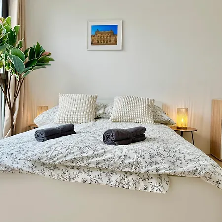 Modern 4 Room-apartment With Free Parking