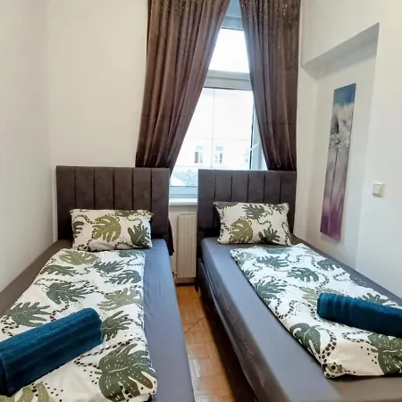 Comfortable 4br Ideal For Groups & Families Apartment *