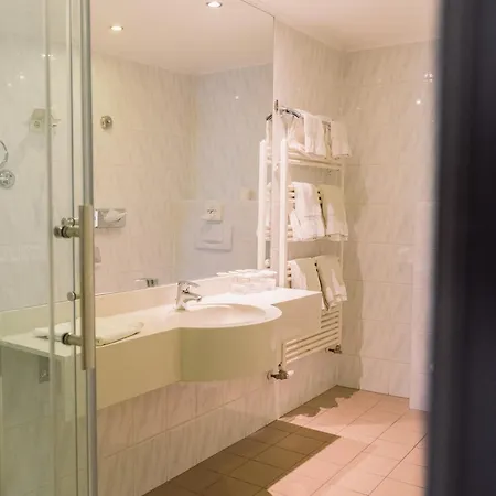Continental Hotel-pension Bed & Breakfast 4*