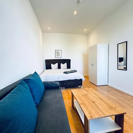 Spacious 3br Shared Near Kaufpark Alterlaa Apartmán