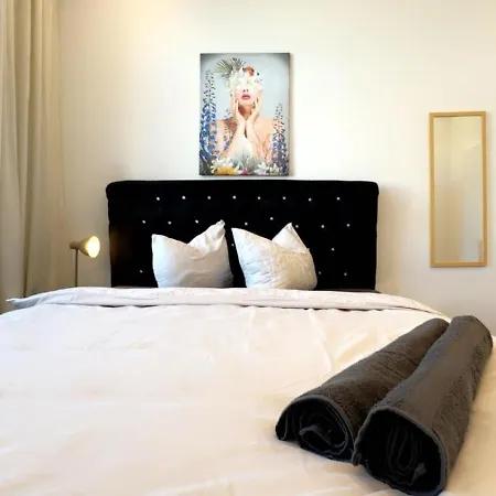Spacious 3br Shared Near Kaufpark Alterlaa Apartmán *