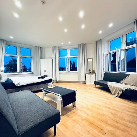Apartamento Lovely 4br Near Kaufpark Alterlaa