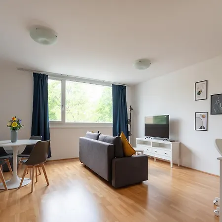 Apartment Between Old Danube And Danube Center - New, Quiet And Modern
