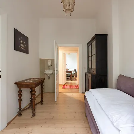 Appartement Dornroeschenschlaf Am Stadtrand Mit Anbindung Ans Zentrum - 30 Minuten Wenen