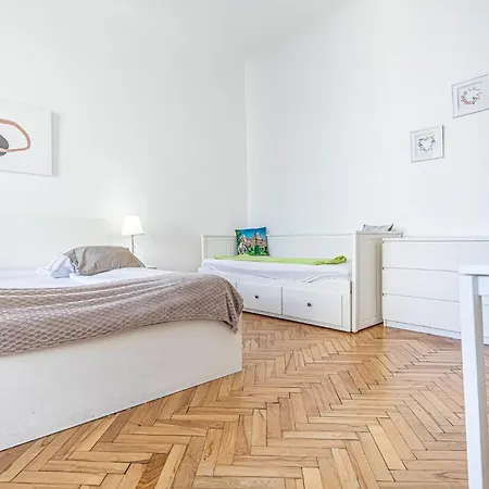 Stylish For Longstays Margareten, Up To 5p * Viena