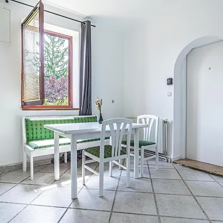 Comfy 3br With Garden, Up To 10 People