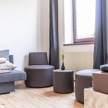 Comfy 3br With Garden, Up To 10 People Apartment *