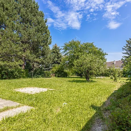 Comfy 3br With Garden, Up To 10 People Apartment