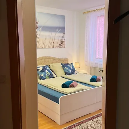 Iskra Apartamento *