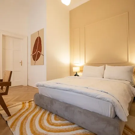 Chic 180m 3br Near Parliament, Self Check-in 아파트 *