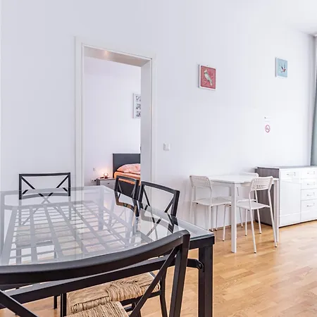 Aparthotel Ley 1200 *