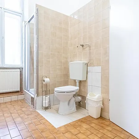 Spacious 2br Apt, Ideal For Long Apartament Viena
