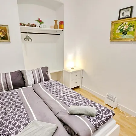 Homestay Cozy In Stadthalle Area *