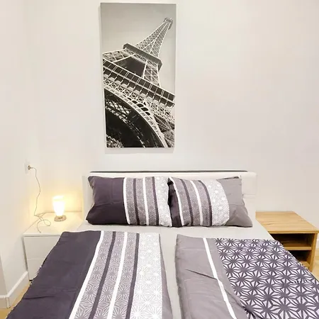 Cozy In Stadthalle Area Homestay