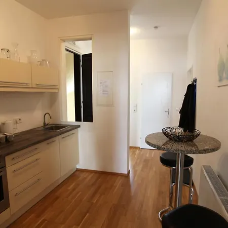Helle In Brigittenau Apartament *