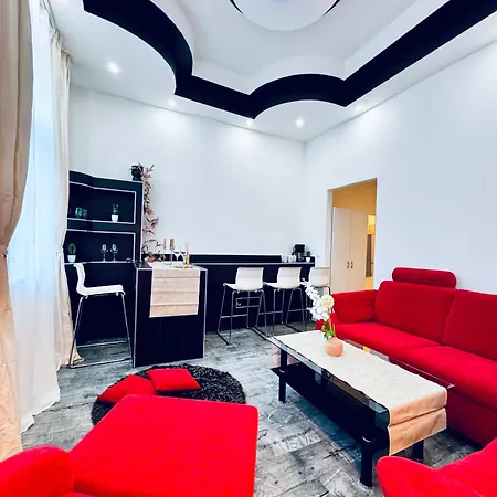 Apartment Lovely 2br Next To Akh *