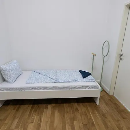 Spacious In A Lively Area Apartament Wiedeń