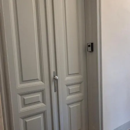 Schoenbrunn Apartmán
