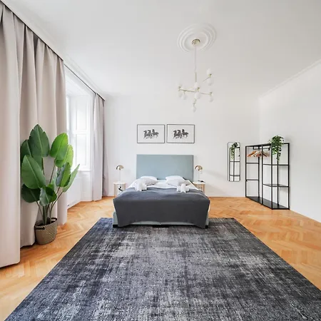 Franz By Home1 Apartmán *