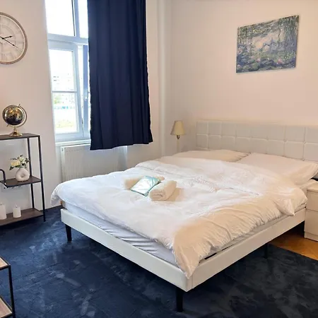 Royalty Apartment *