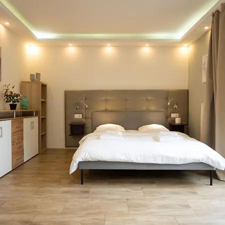 Comfort With Queen-size Bed, Self Check-in *